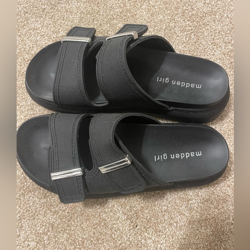 Steve Madden buckle slides
